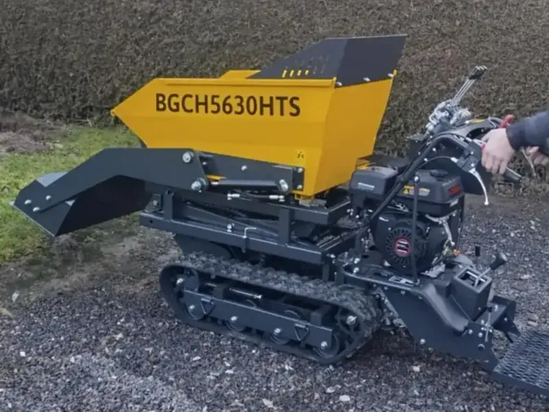 Dumper pro přepravu zeminy a suti na stavbě