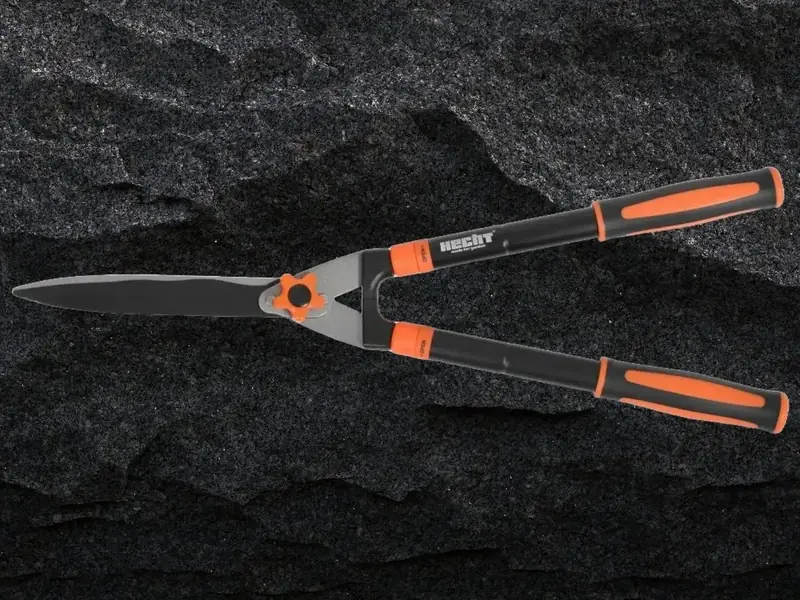 Teleskopické nůžky na živý plot - stříhání s teleskopickou rukojetí