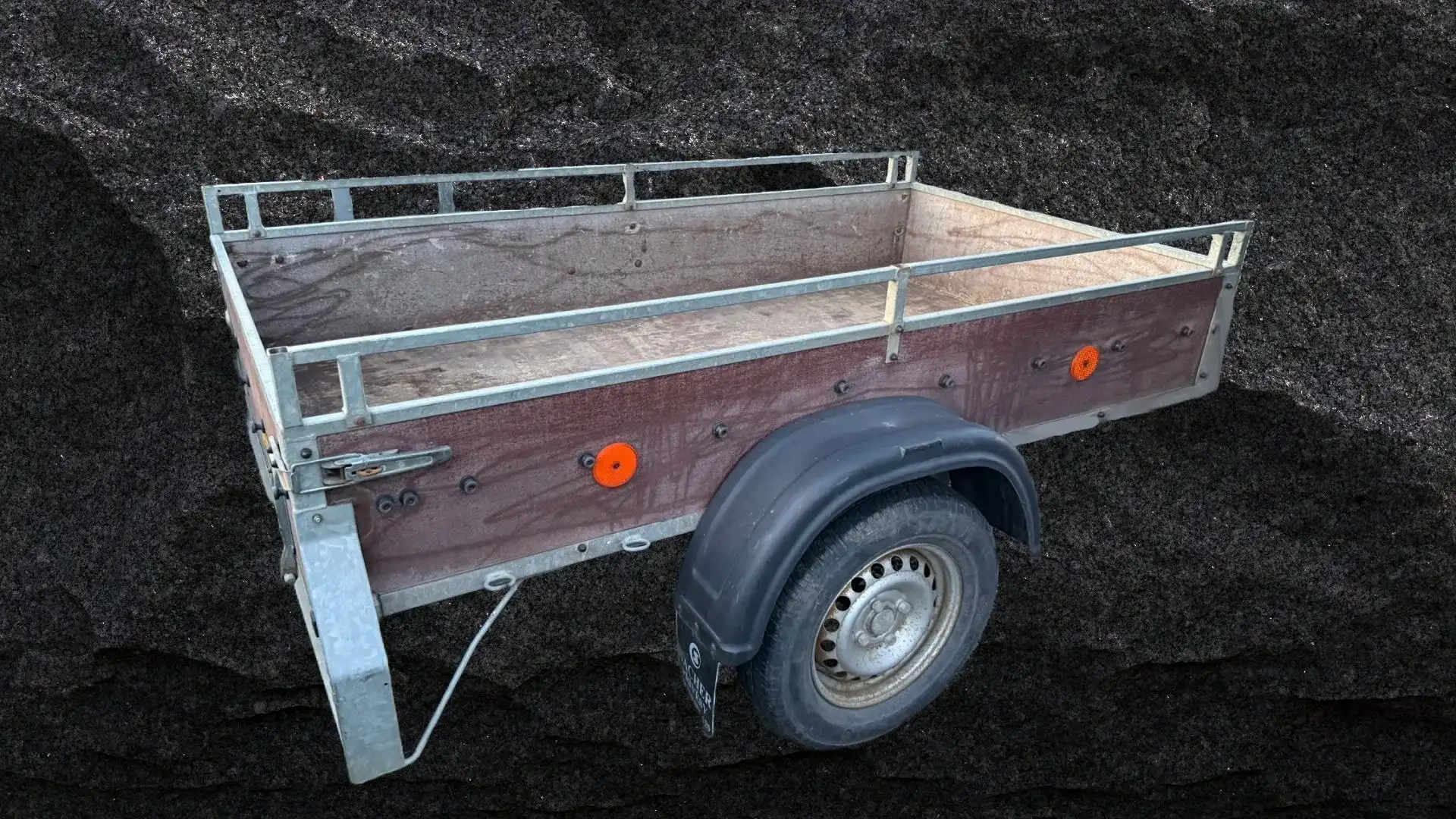 Malý vlek pro přepravu lehčího materiálu