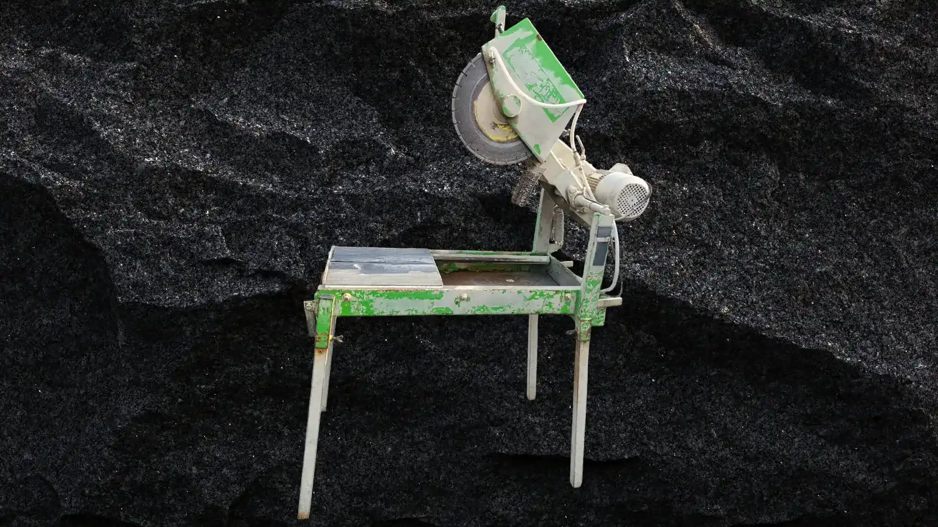 Řezačka obkladů s vodním chlazením - boční pohled 3